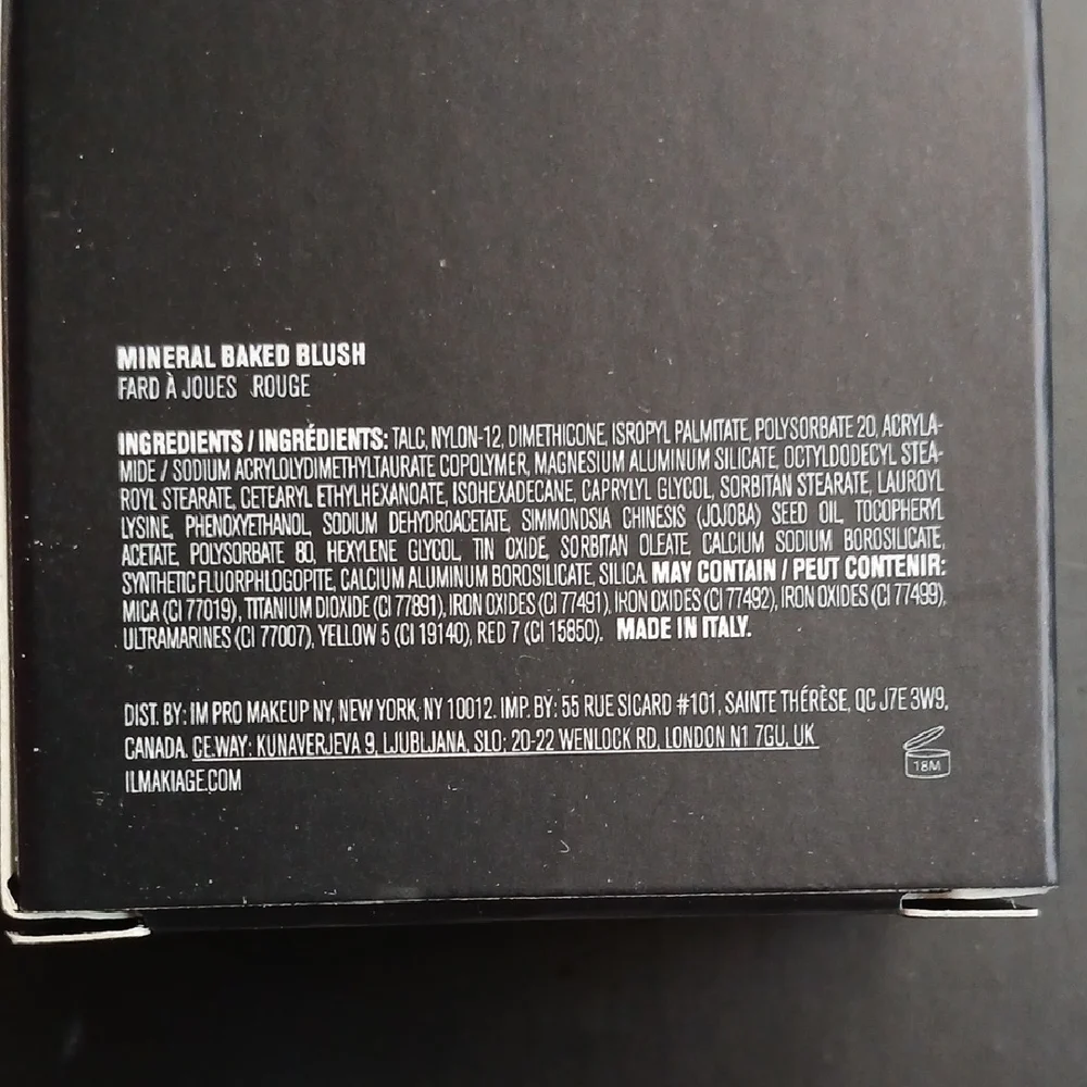 IL MAKIAGE Mineral Baked Blush Shade Toxic
